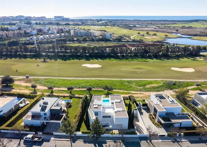 Villa Bea - Clever Details, Luxury, Golf Views, Sleeps 10 *