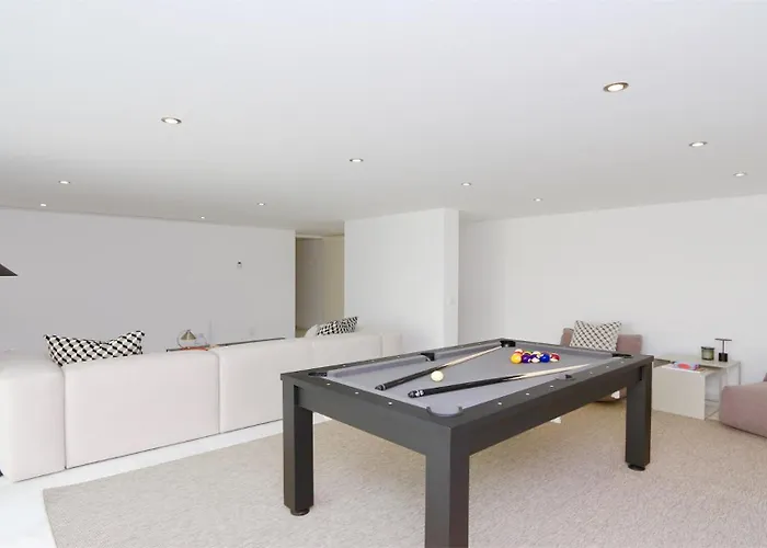 Bea - Clever Details, Luxury, Golf Views, Sleeps 10 Villa