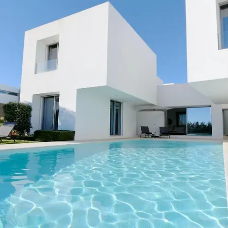 Bea - Clever Details, Luxury, Golf Views, Sleeps 10