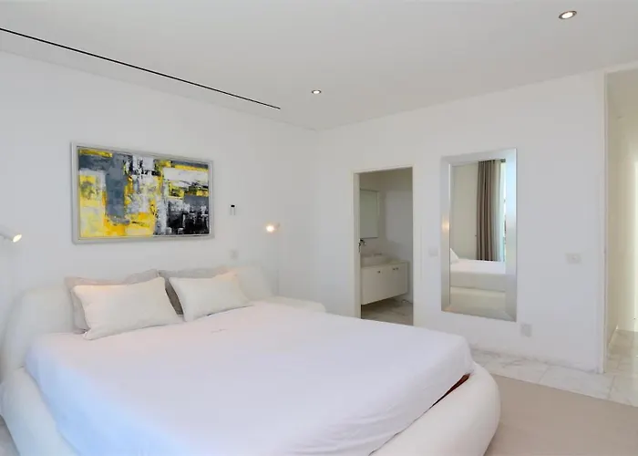 Bea - Clever Details, Luxury, Golf Views, Sleeps 10