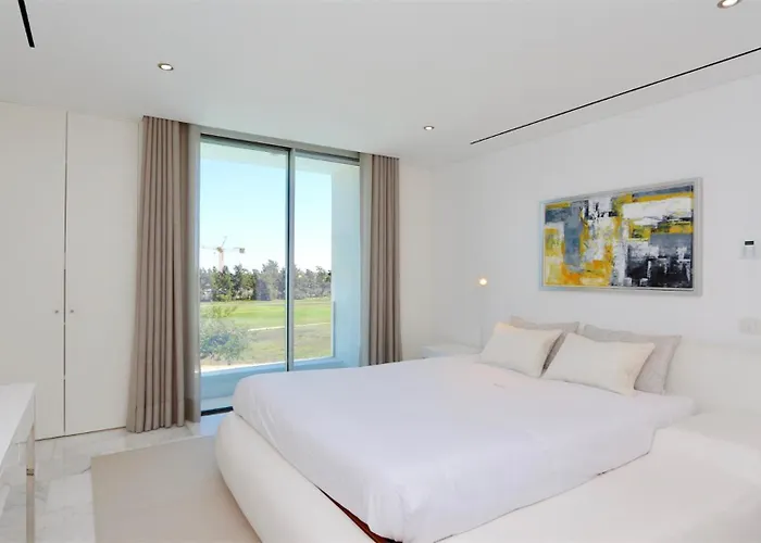 Bea - Clever Details, Luxury, Golf Views, Sleeps 10 *