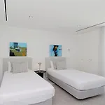 Villa Bea - Clever Details, Luxury, Golf Views, Sleeps 10